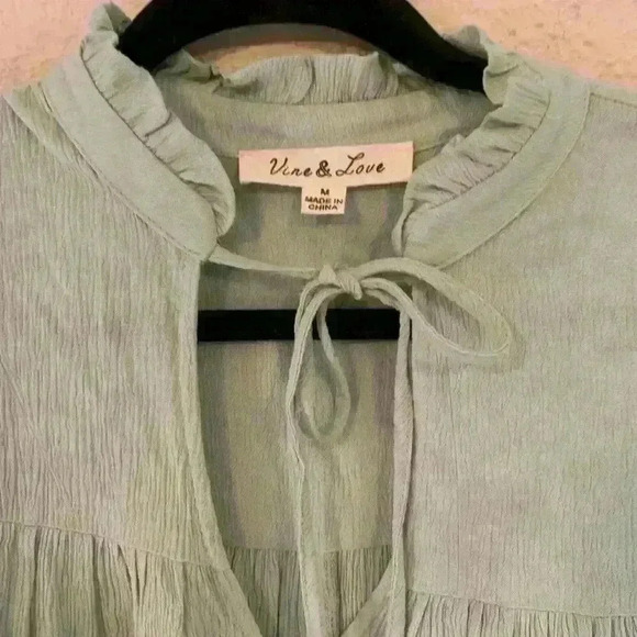 Vine and Love peasant style top with tassel ties size m, boho, festival, concert - Picture 5 of 7